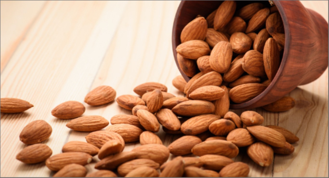 looloo_herbal_9 Foods_for_Naturally_Almonds